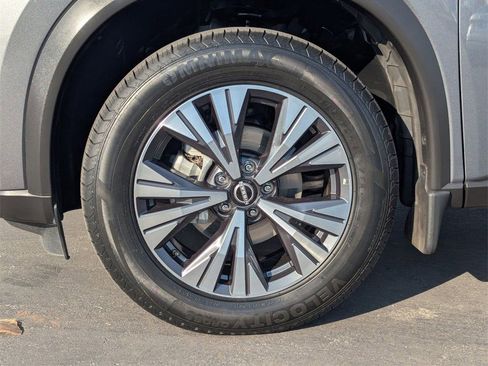 Certified 2023 Nissan Rogue SV image 10