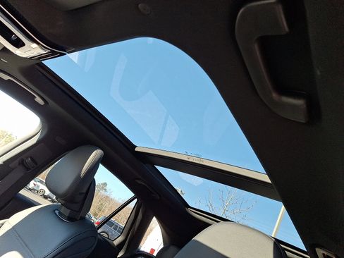 Used 2026 Mercedes-Benz GLC 300 4MATIC image 14