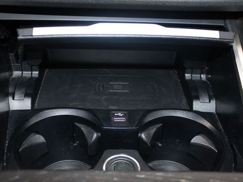 Used 2024 BMW 330e image 44