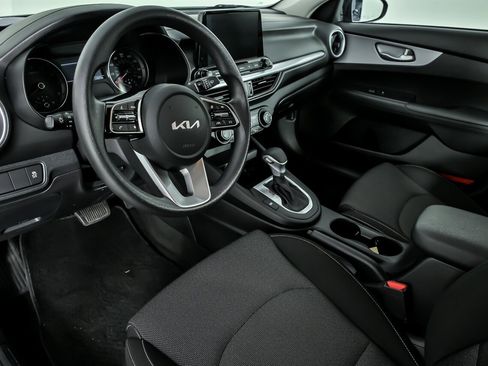 Used 2024 Kia Forte LXS image 19