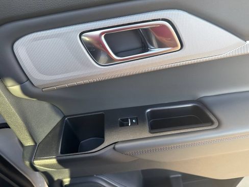 New 2026 Ford Explorer Active RWD image 17