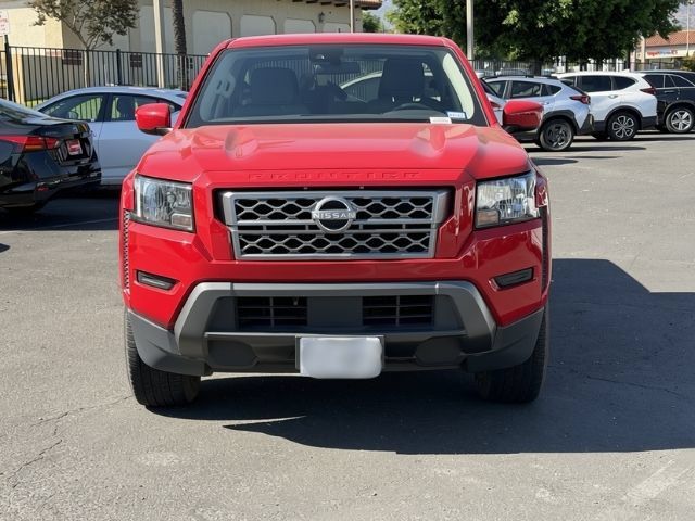 Used 2024 Nissan Frontier SV RWD image 2
