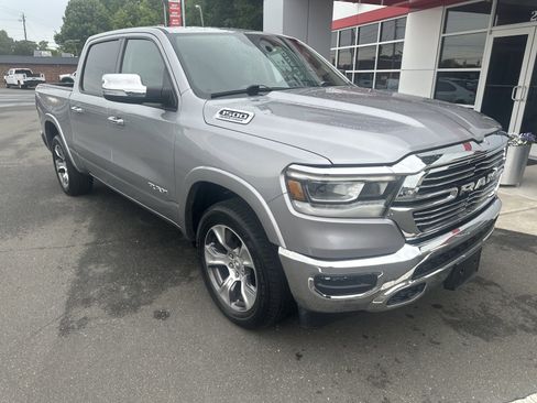Used 2022 RAM 1500 Laramie AWD/4WD image 2