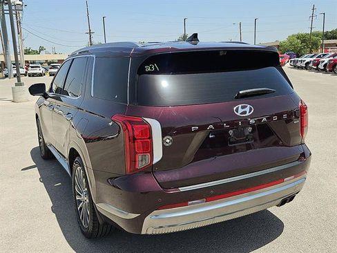 Used 2024 Hyundai Palisade Calligraphy AWD/4WD image 3