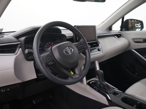 Used 2023 Toyota Corolla Cross L AWD/4WD image 22