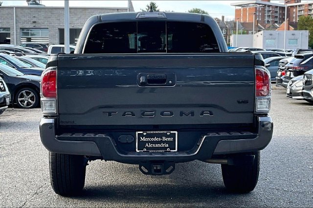 Used 2021 Toyota Tacoma TRD Sport w/ TRD Premium Sport Package AWD/4WD image 3