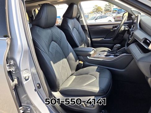 Used 2023 Toyota Highlander Platinum image 22