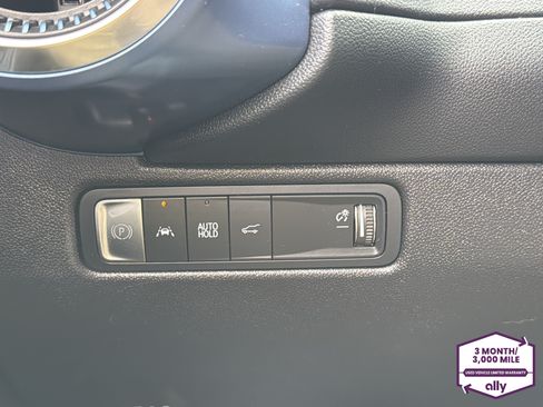 Used 2024 Chevrolet Equinox EV LT FWD image 17