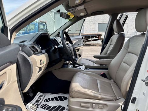 Used 2018 Honda Ridgeline RTL image 2