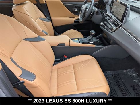Used 2023 Lexus ES 300h w/ Accessory Package (Z2) image 28