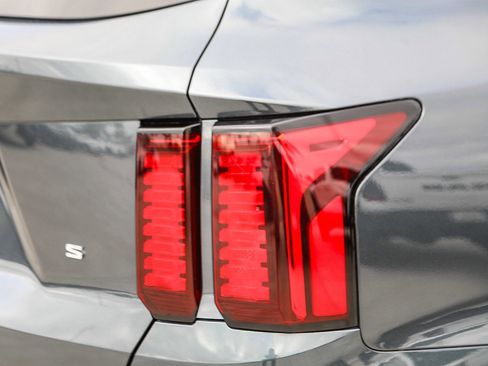 Used 2021 Kia Sorento S w/ Panoramic Sunroof Package image 9