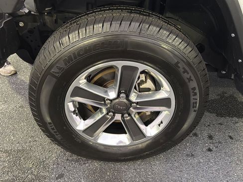 Used 2022 Jeep Wrangler Unlimited Sahara w/ Cold Weather Group image 32