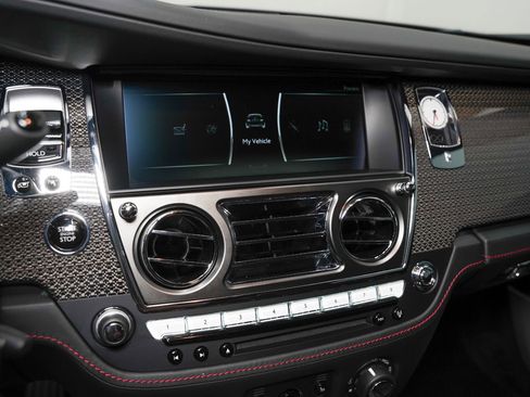 Used 2019 Rolls-Royce Wraith image 45