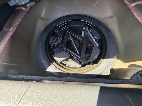 Used 2017 Subaru Impreza 2.0i image 4