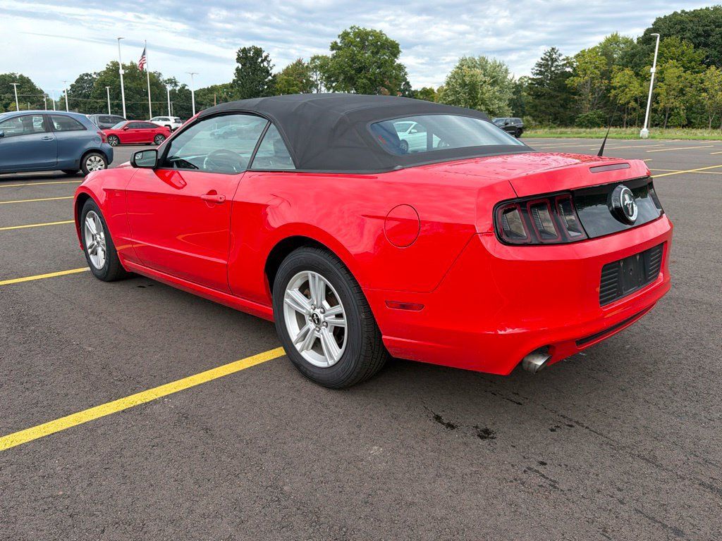 Used 2014 Ford Mustang Convertible RWD image 6