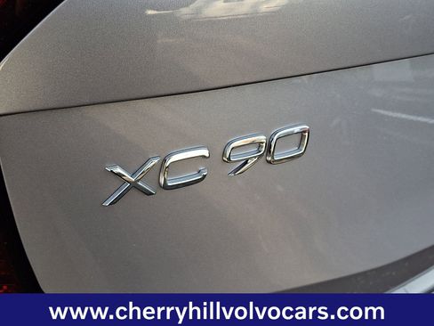 New 2026 Volvo XC90 B5 Core w/ Protection Package Premier image 17