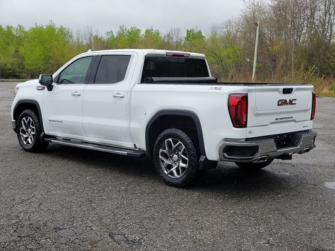 Used 2023 GMC Sierra 1500 SLT w/ SLT Premium Plus Package AWD/4WD image 7