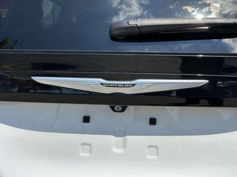 Used 2022 Chrysler Voyager LX FWD image 44