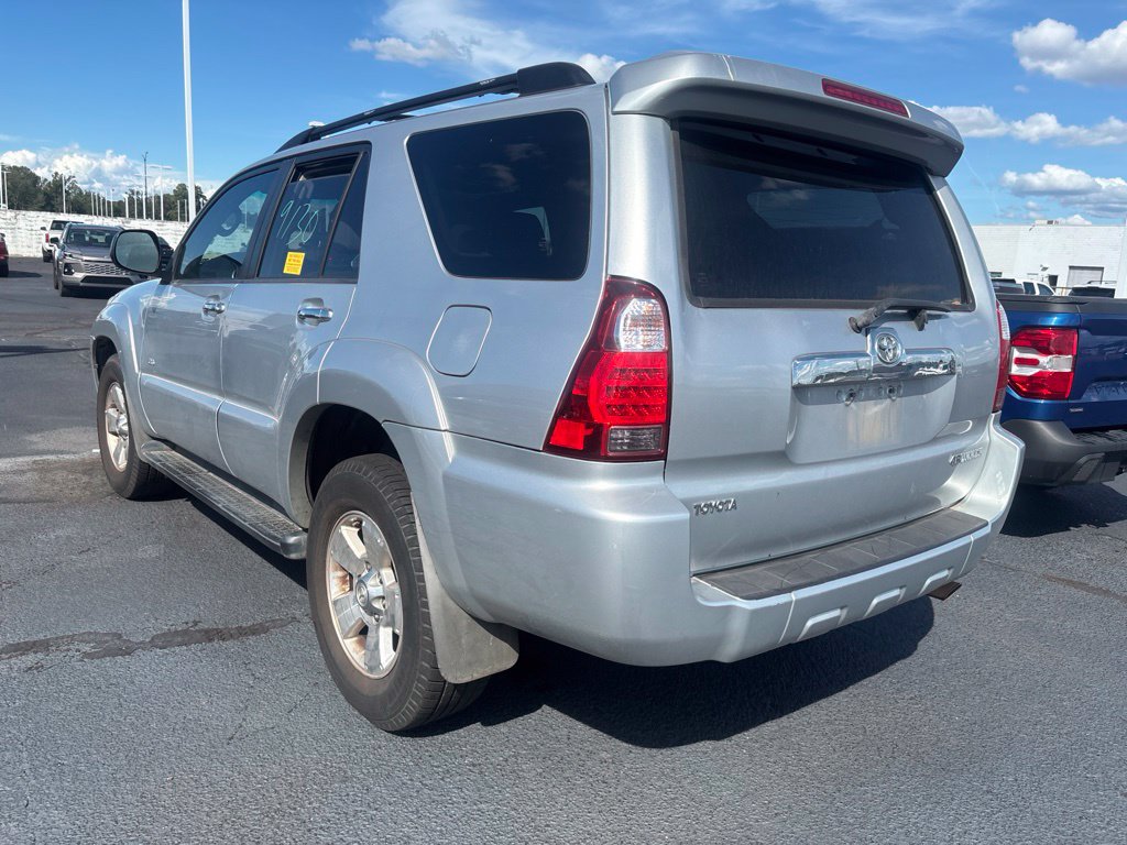 Used 2009 Toyota 4Runner SR5 RWD image 2