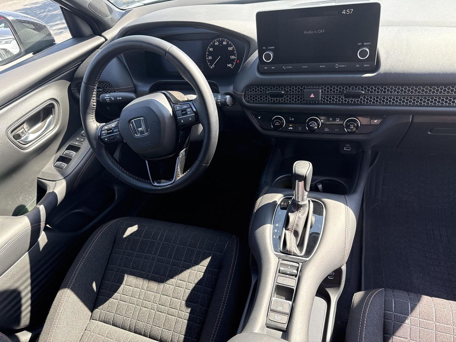 Certified 2025 Honda HR-V Sport image 28