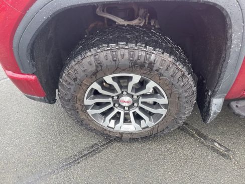 Used 2023 GMC Sierra 1500 AT4 w/ Technology Package image 9