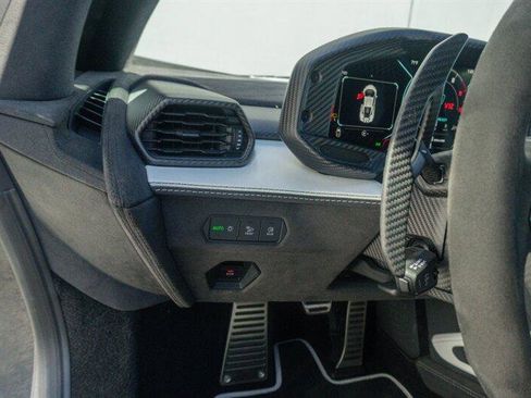 Used 2024 Lamborghini Revuelto image 80