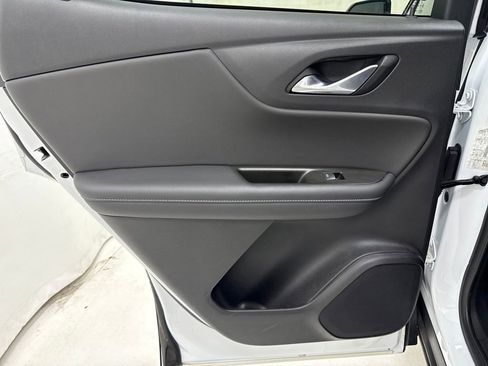 Used 2023 Chevrolet Blazer LT image 14