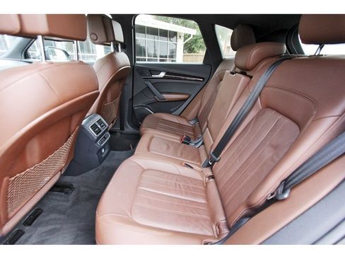 Used 2018 Audi Q5 2.0T Premium AWD/4WD image 14