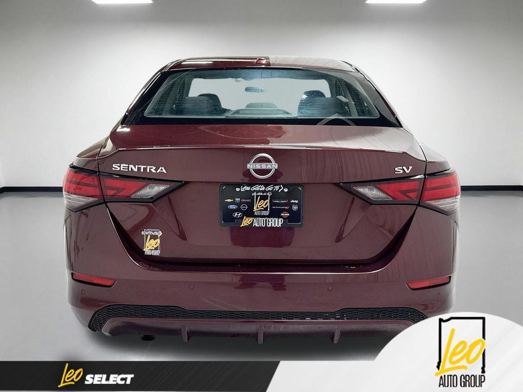 Used 2024 Nissan Sentra SV FWD image 9