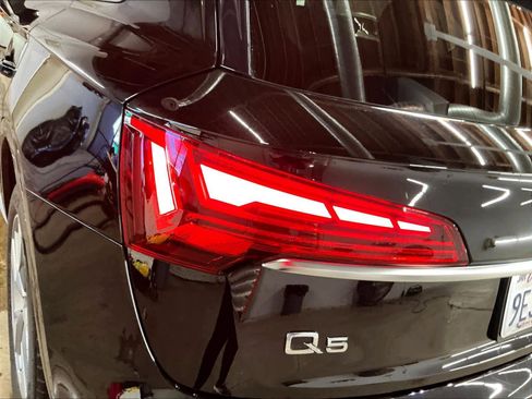 Used 2023 Audi Q5 2.0T Premium w/ Convenience Package image 31