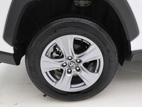 Used 2025 Toyota RAV4 XLE image 10