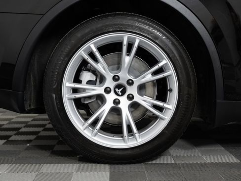 Used 2023 Tesla Model Y Long Range image 40