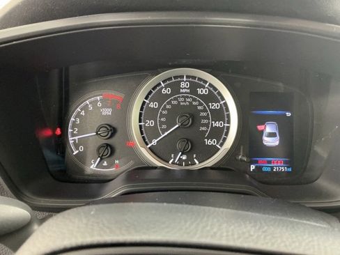 Used 2022 Toyota Corolla LE image 25