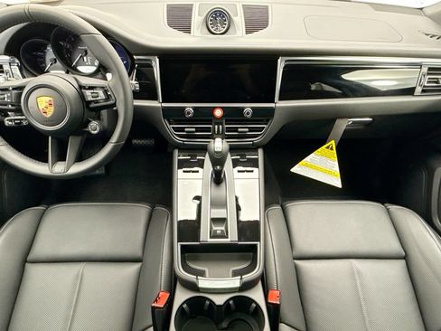 Used 2026 Porsche Macan AWD/4WD image 16