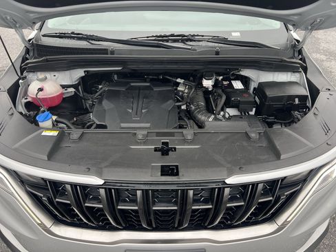 Used 2023 Kia Carnival LX image 26