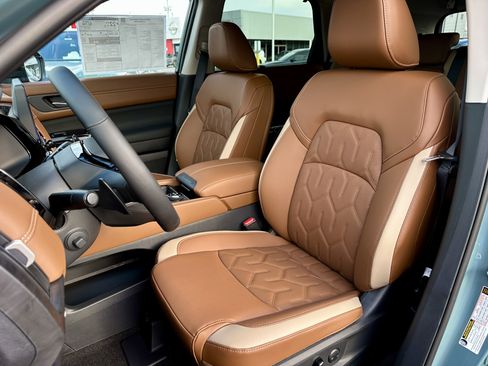 New 2026 Nissan Pathfinder Platinum image 30