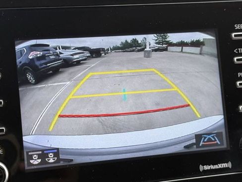 Used 2024 Toyota Camry SE w/ Convenience Package image 17