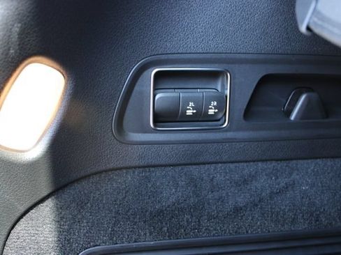 Used 2025 Mercedes-Benz GLS 580 4MATIC image 10