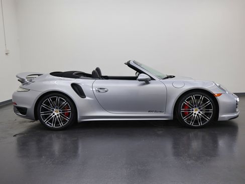 Used 2016 Porsche 911 Turbo image 3