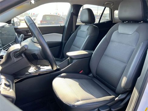 Used 2024 Chevrolet Trax LT w/ Driver Confidence Package image 18