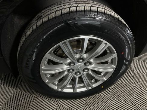 Used 2017 Cadillac XT5 Luxury w/ Driver Awareness Package image 37