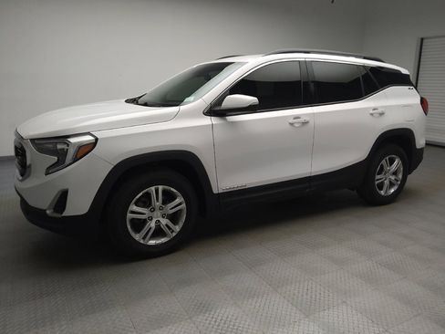 Used 2020 GMC Terrain SLE w/ Driver Convenience Package AWD/4WD image 2