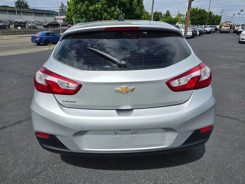 Used 2019 Chevrolet Cruze LS FWD image 4