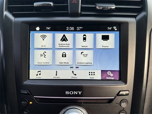 Used 2018 Ford Fusion Titanium image 24