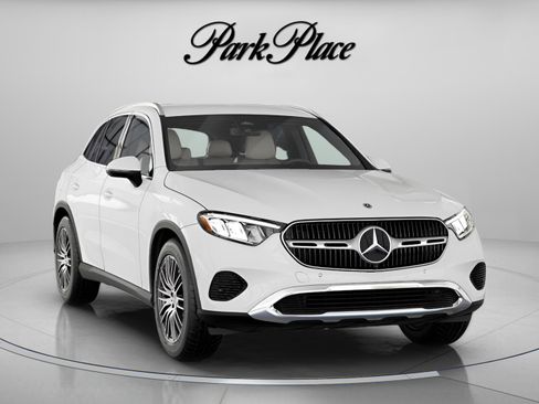 Used 2026 Mercedes-Benz GLC 300 image 34