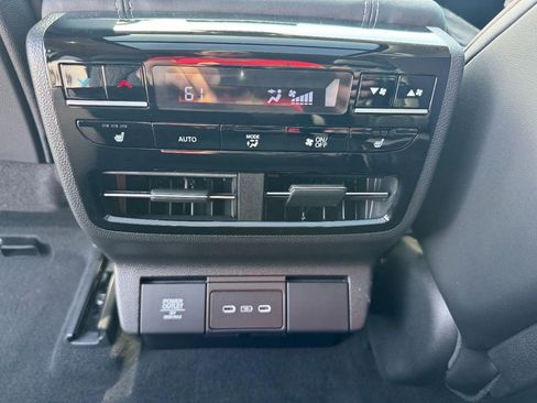 Certified 2026 Acura MDX Advance Package image 13