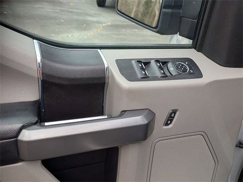 Used 2018 Ford F150 XLT image 13