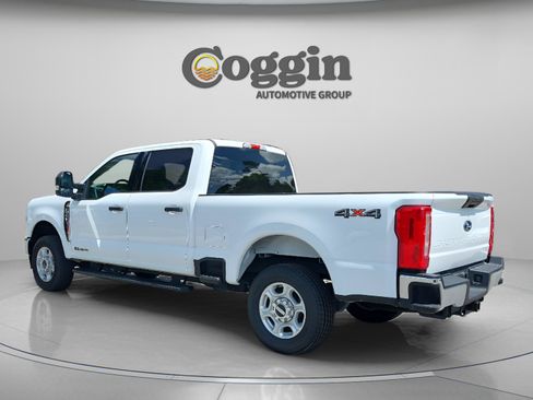 Used 2026 Ford F250 XLT AWD/4WD image 3