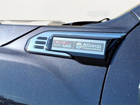 Used 2025 GMC Sierra 2500 SLE w/ SLE Value Package; image 13