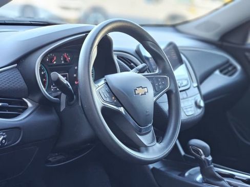 Used 2024 Chevrolet Malibu LT image 12
